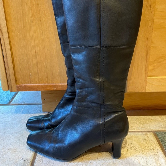 Clark’s Women’s Leather boots in size 5.5 - Picture 1 of 8